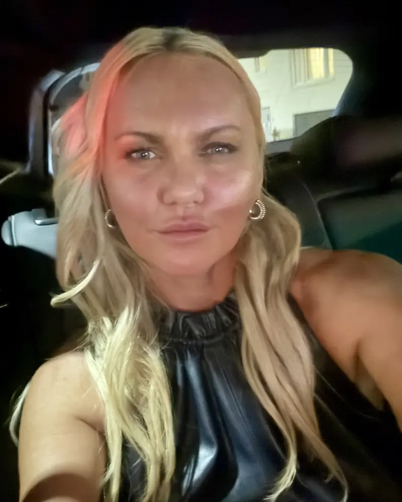 Galyna Saltkovska selfie with long wavy blonde hair